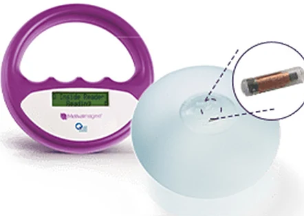 เครื่องอ่าน Q Inside Safety Technology และซิลิโคนที่ฝังอุปกรณ์ระบุตัวตน UDI