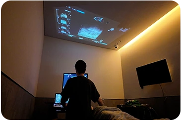 ห้องตรวจชั้น 2 อัลตราซาวนด์เต้านมฉายภาพบนเพดาน